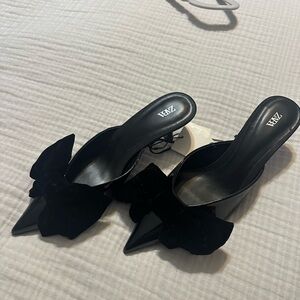 Zara black pointy kitten heels